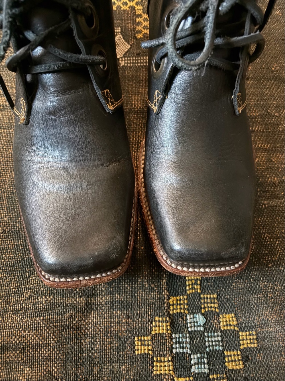 🔮Pre-loved John Fluevog Black Leather Simon lace-up ankle boots size 9 - Picture 10 of 15